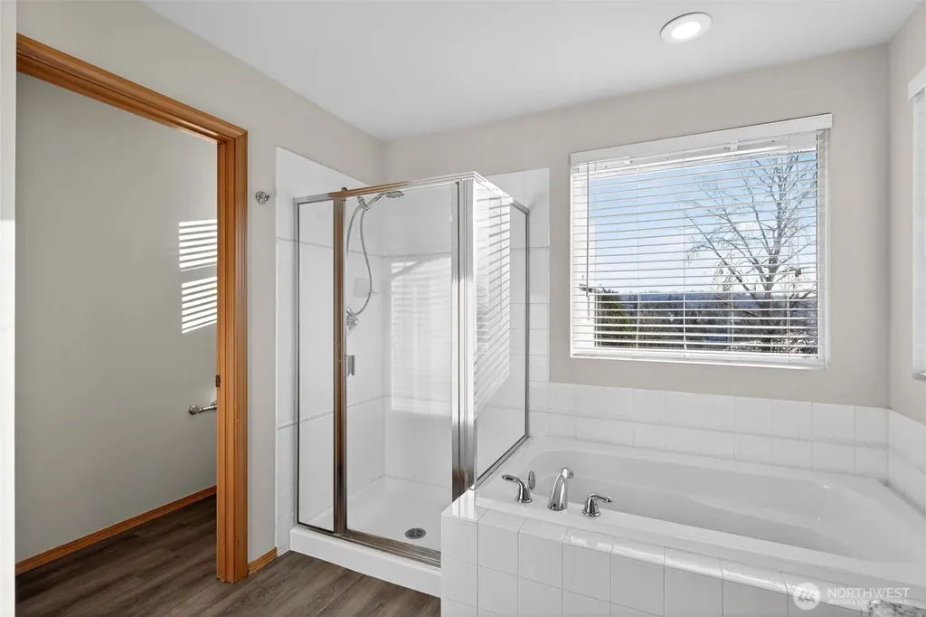 2103 NE 6th Circle Renton WA 98056
