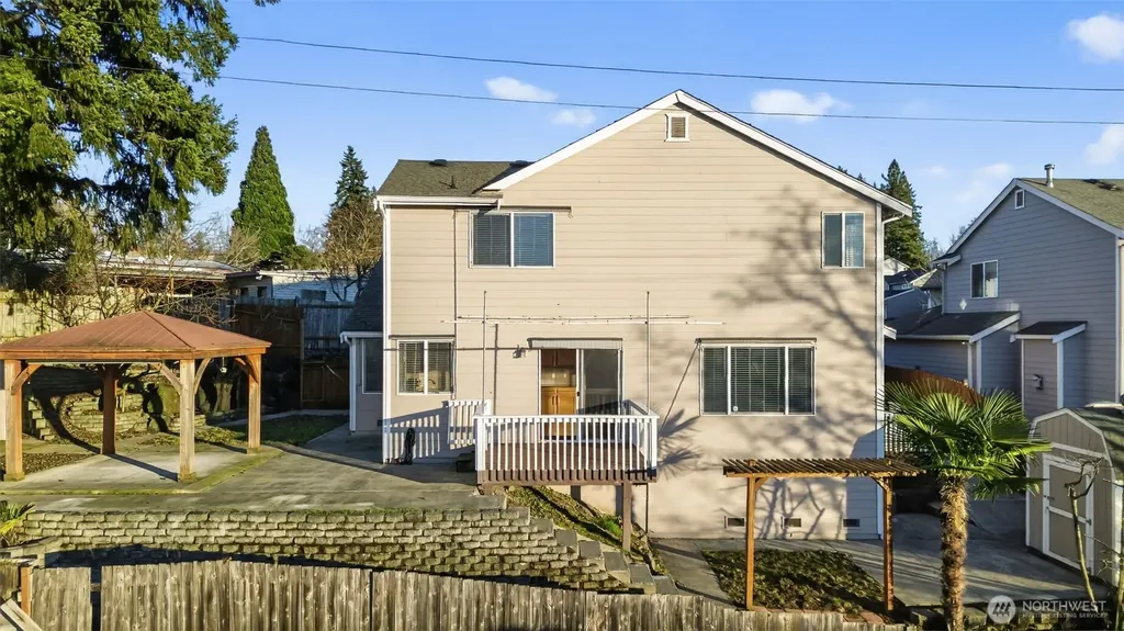 2103 NE 6th Circle Renton WA 98056