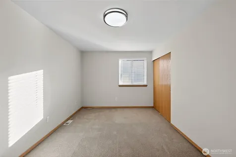 2103 NE 6th Circle Renton WA 98056