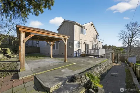 2103 NE 6th Circle Renton WA 98056