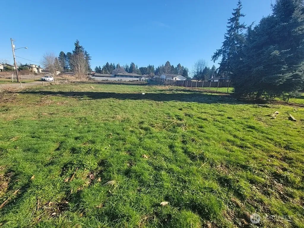 229 100th Ave S Kent WA 98031