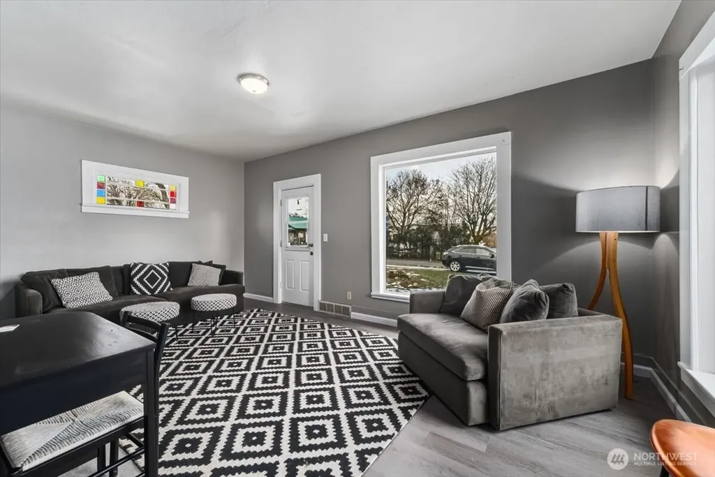 214 Hamilton Street Mansfield WA 98830