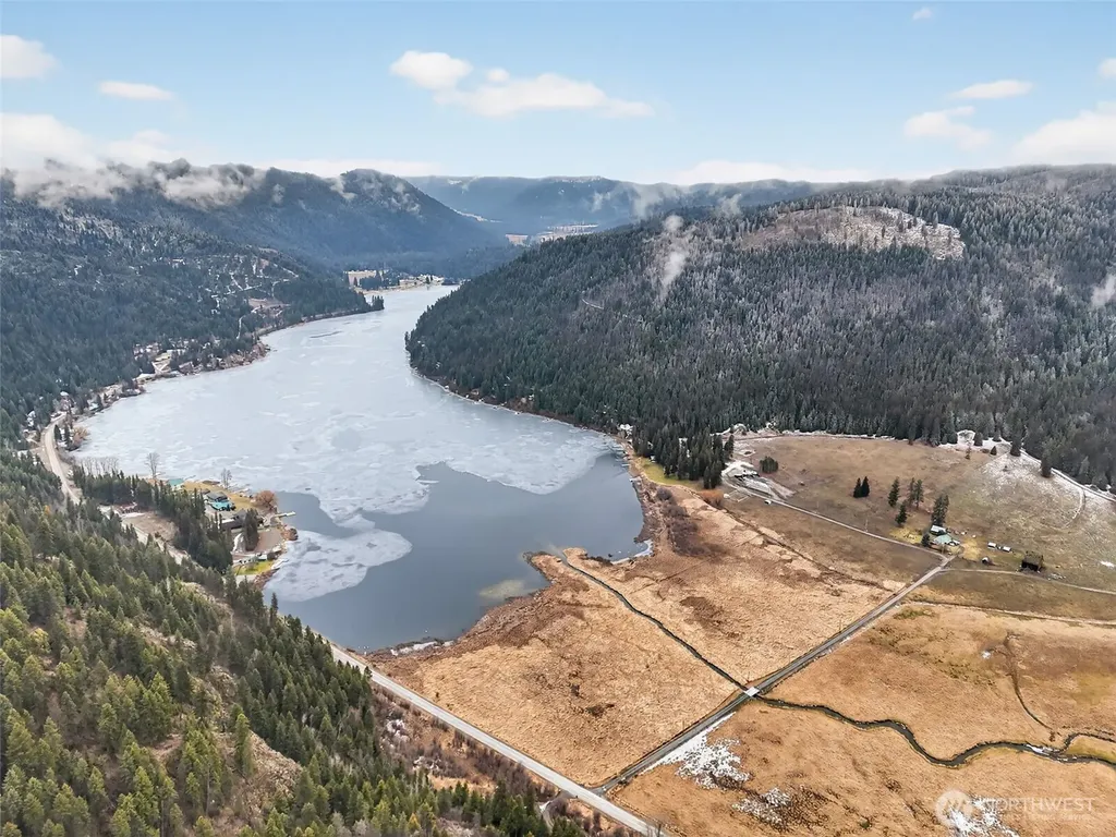 3016 Deep Lake North Shore Way Colville WA 99114