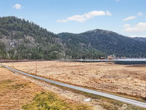 3016 Deep Lake North Shore Way Colville WA 99114