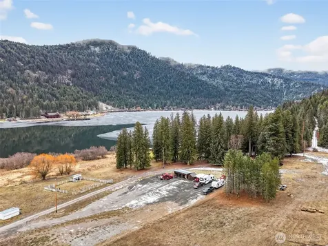 3016 Deep Lake North Shore Way Colville WA 99114