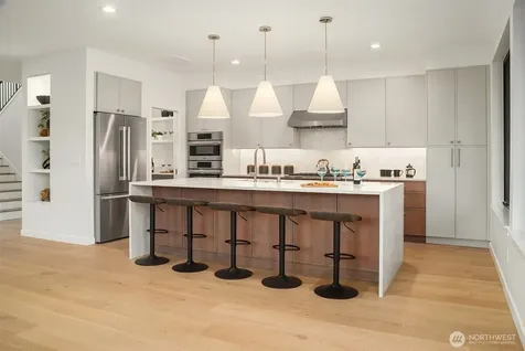 6214 40th Avenue NE Seattle WA 98115