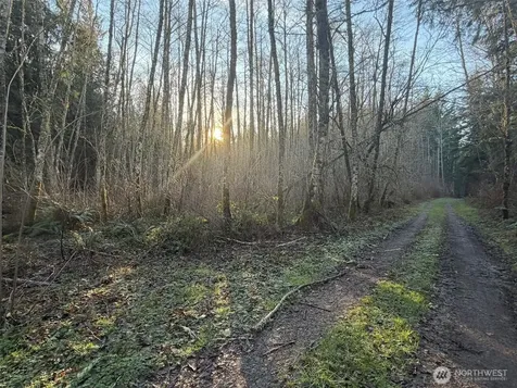 400 House Place Camano Island WA 98282