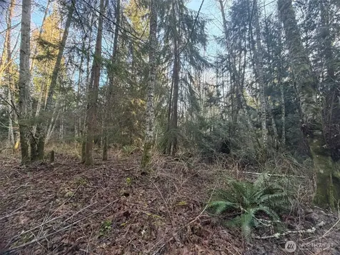 400 House Place Camano Island WA 98282