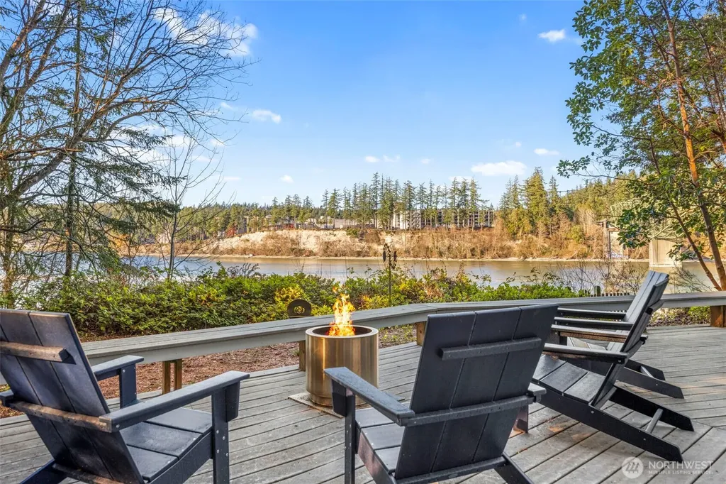 16273 Reitan Road NE Bainbridge Island WA 98110