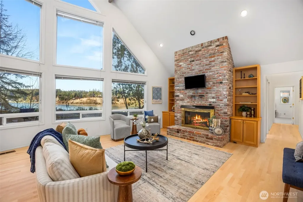 16273 Reitan Road NE Bainbridge Island WA 98110