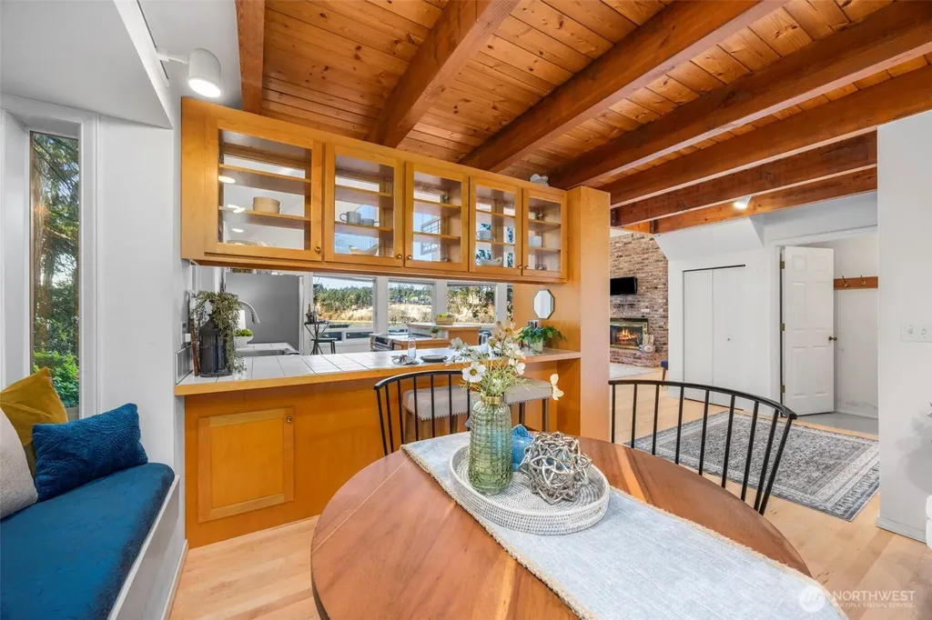 16273 Reitan Road NE Bainbridge Island WA 98110