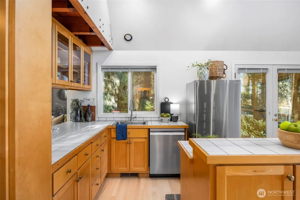 16273 Reitan Road NE Bainbridge Island WA 98110