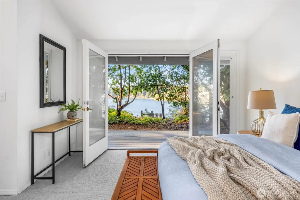 16273 Reitan Road NE Bainbridge Island WA 98110