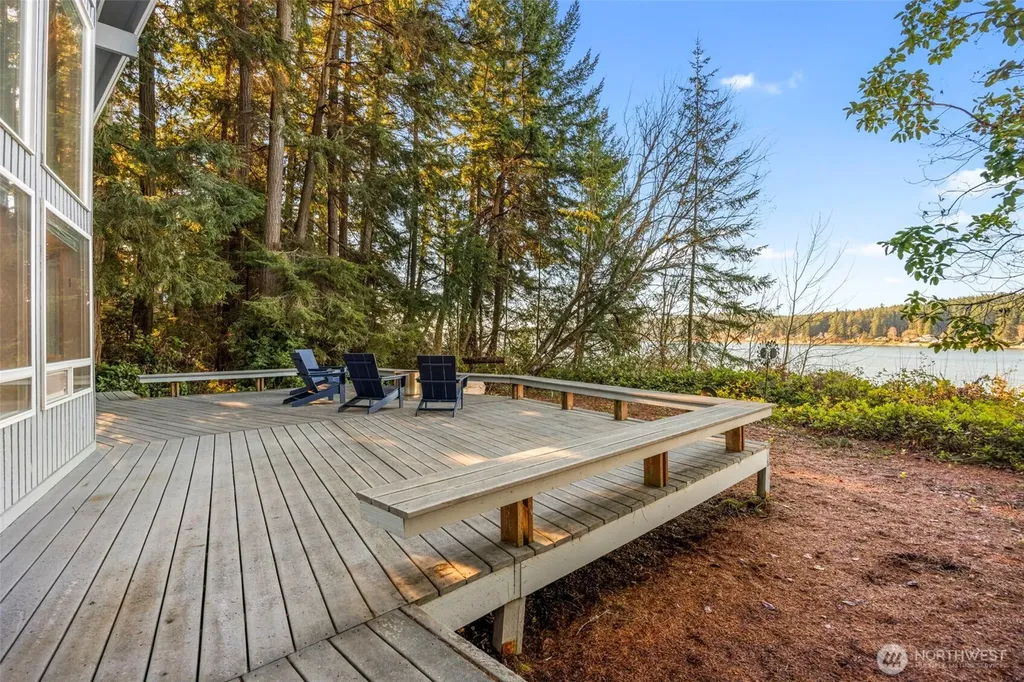 16273 Reitan Road NE Bainbridge Island WA 98110
