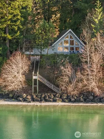 16273 Reitan Road NE Bainbridge Island WA 98110