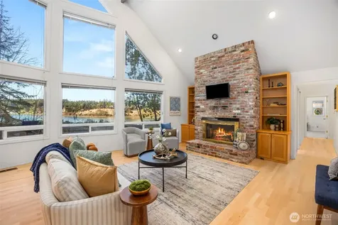 16273 Reitan Road NE Bainbridge Island WA 98110