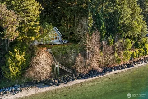 16273 Reitan Road NE Bainbridge Island WA 98110