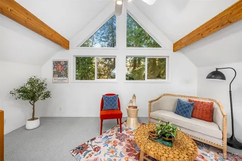 16273 Reitan Road NE Bainbridge Island WA 98110