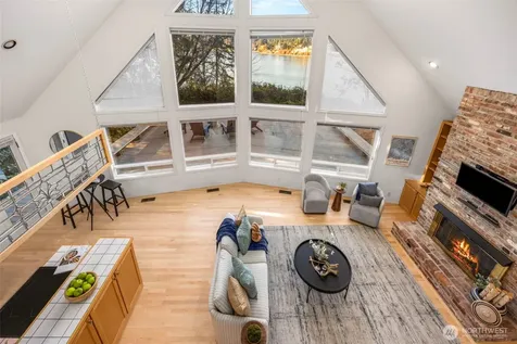 16273 Reitan Road NE Bainbridge Island WA 98110