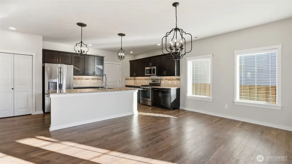 1475 Couls Avenue Buckley WA 98321