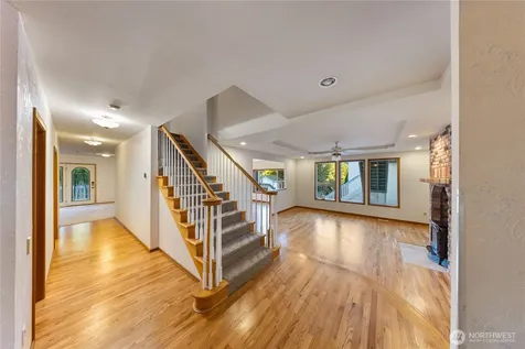 2115 Fairway Lane Oak Harbor WA 98277
