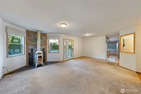 2115 Fairway Lane Oak Harbor WA 98277