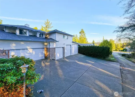 2115 Fairway Lane Oak Harbor WA 98277