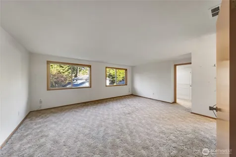 2115 Fairway Lane Oak Harbor WA 98277