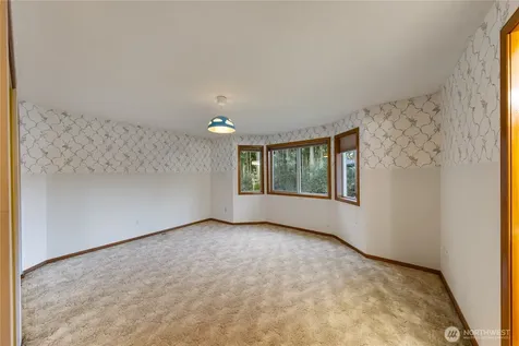 2115 Fairway Lane Oak Harbor WA 98277