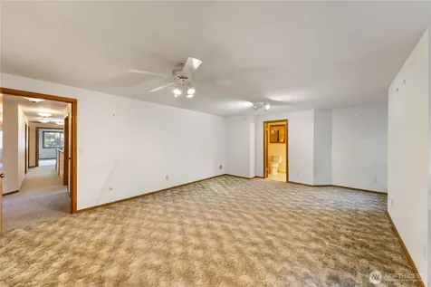 2115 Fairway Lane Oak Harbor WA 98277