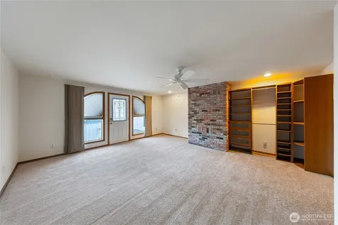 2115 Fairway Lane Oak Harbor WA 98277