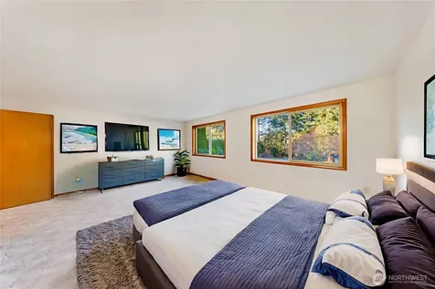 2115 Fairway Lane Oak Harbor WA 98277