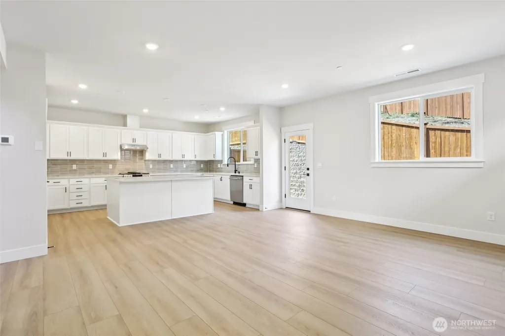 326 182nd Place SE Bothell WA 98012