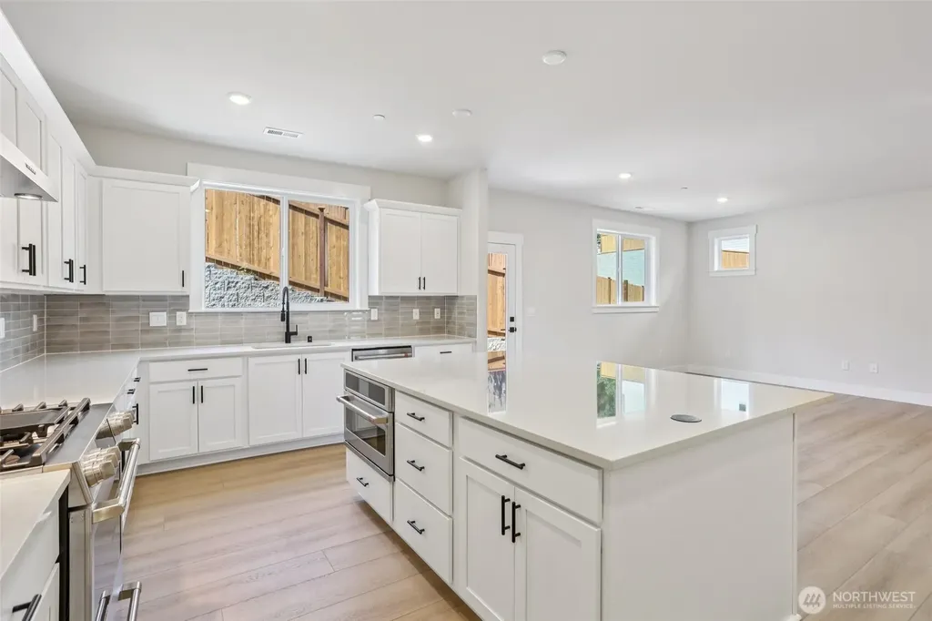326 182nd Place SE Bothell WA 98012