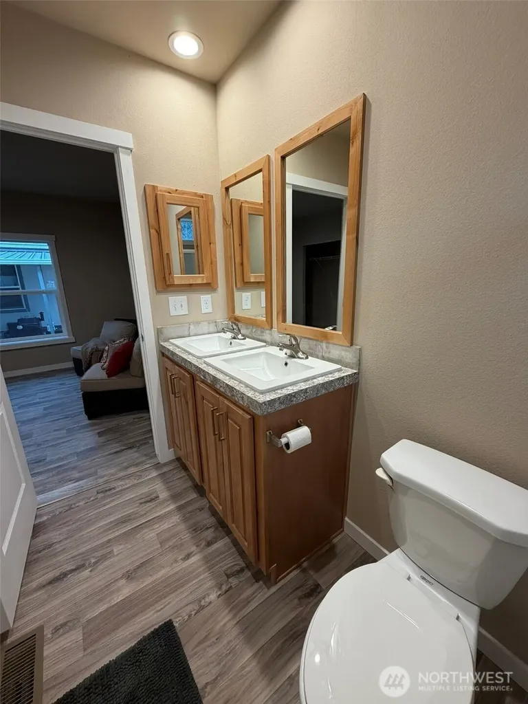 2010 Broadway Avenue Hoquiam WA 98550
