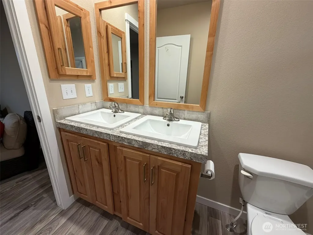 2010 Broadway Avenue Hoquiam WA 98550