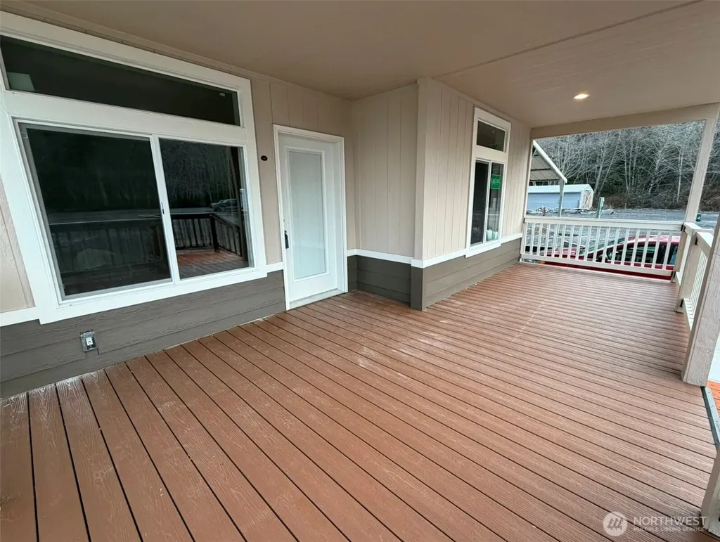 2010 Broadway Avenue Hoquiam WA 98550