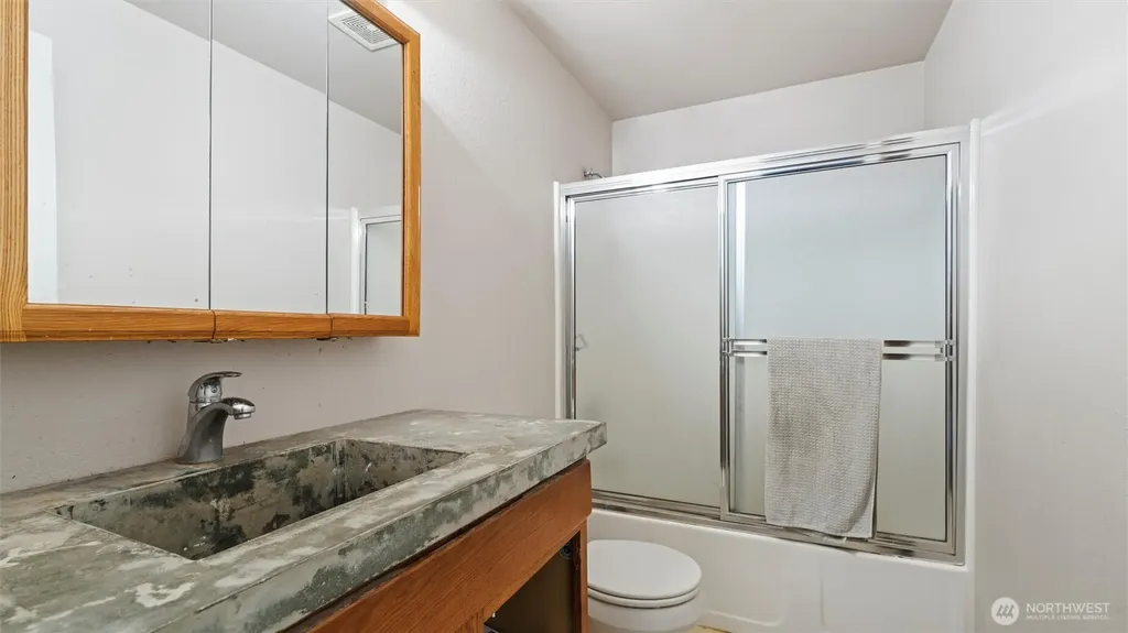 1160 SE Sentry Drive College Place WA 99324