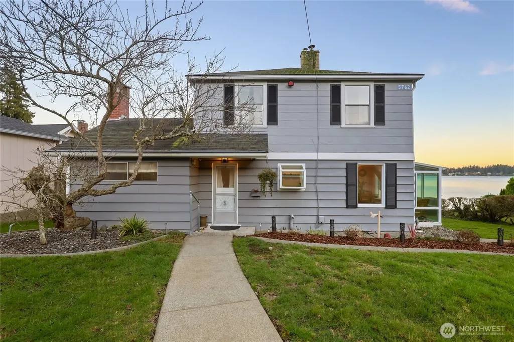 5762 Chico Way NW Bremerton WA 98312