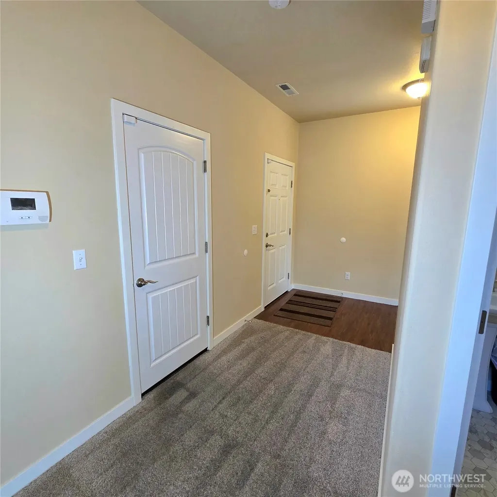 1605 Riddell Avenue NE Orting WA 98360