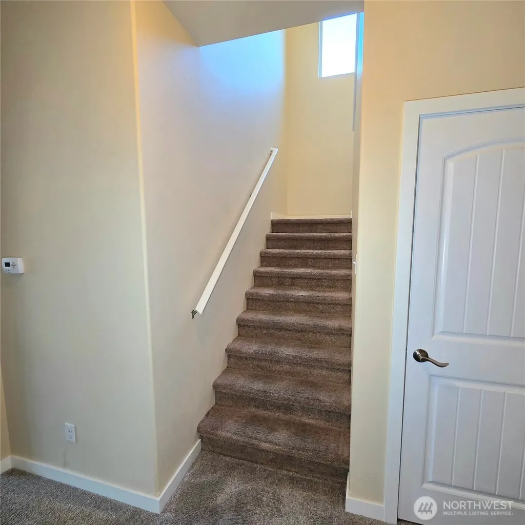 1605 Riddell Avenue NE Orting WA 98360