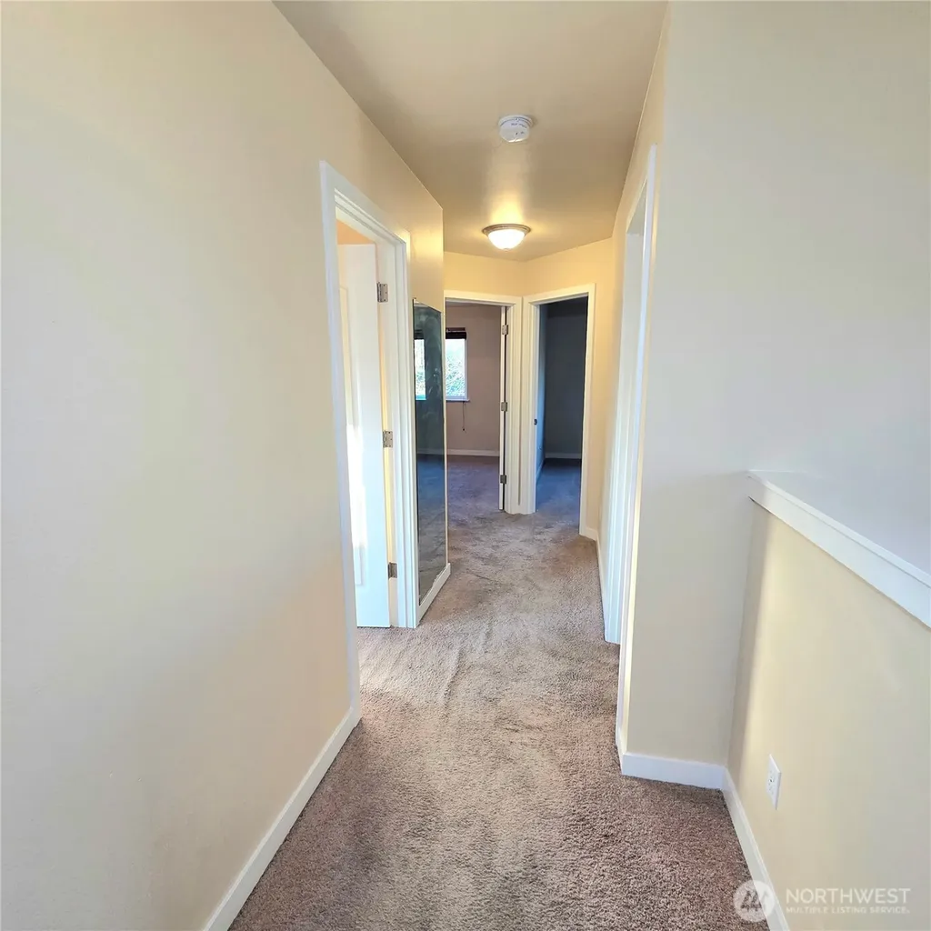 1605 Riddell Avenue NE Orting WA 98360