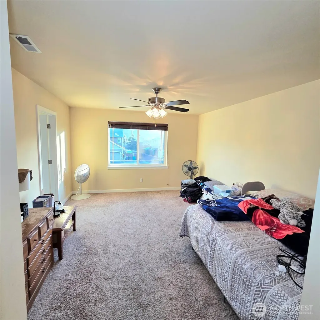 1605 Riddell Avenue NE Orting WA 98360