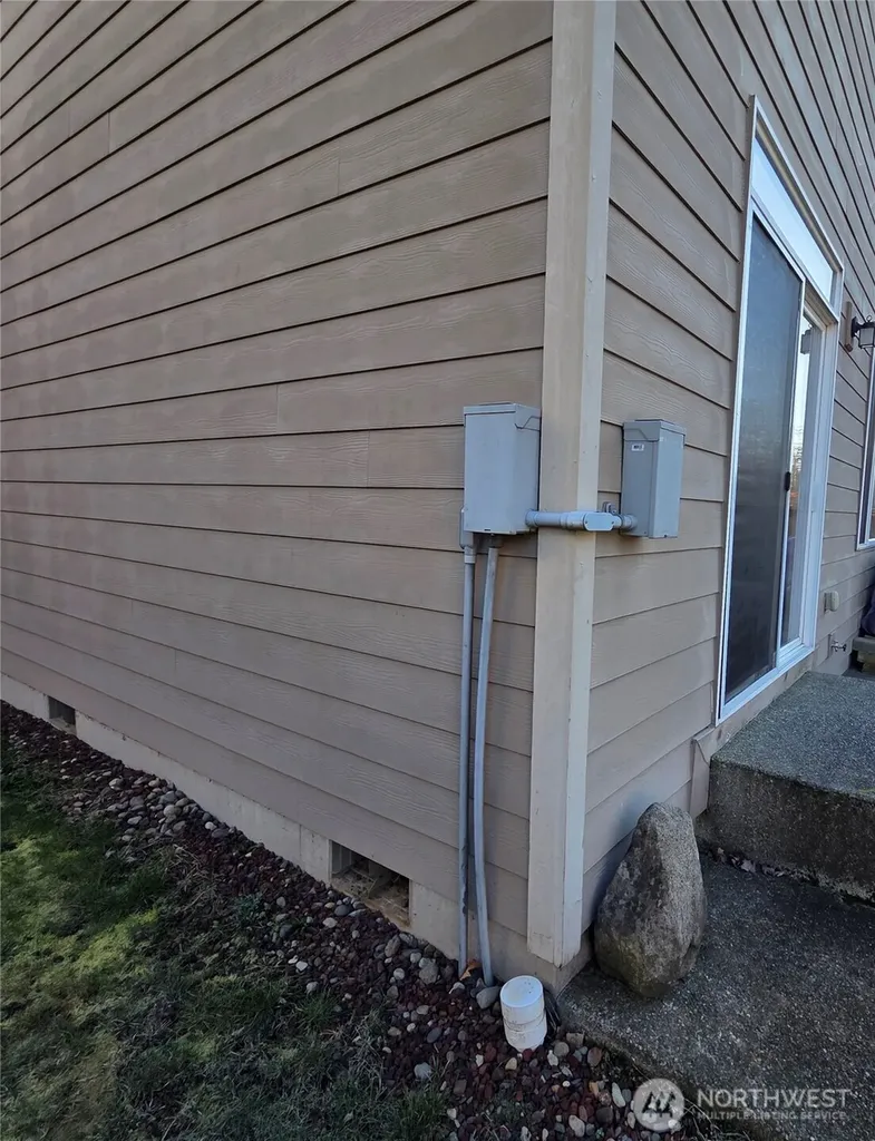 1605 Riddell Avenue NE Orting WA 98360