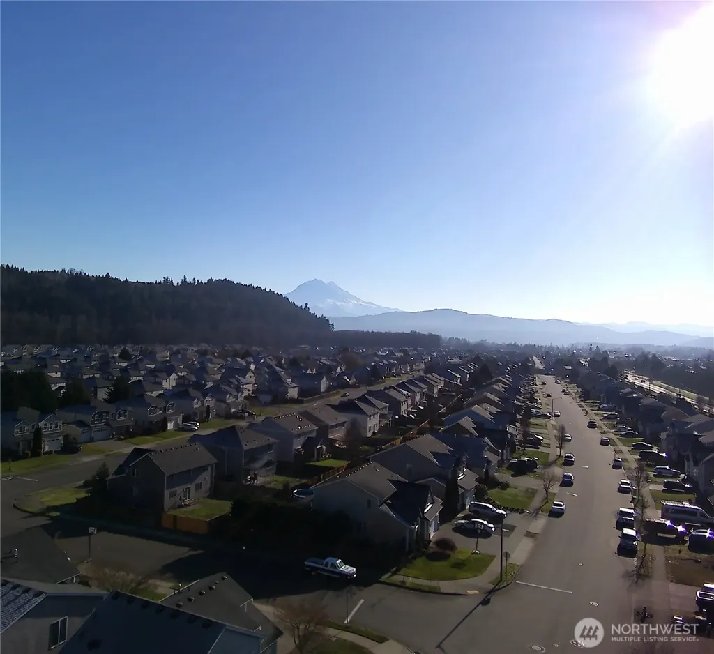 1605 Riddell Avenue NE Orting WA 98360
