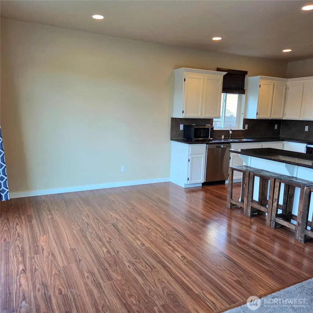 1605 Riddell Avenue NE Orting WA 98360