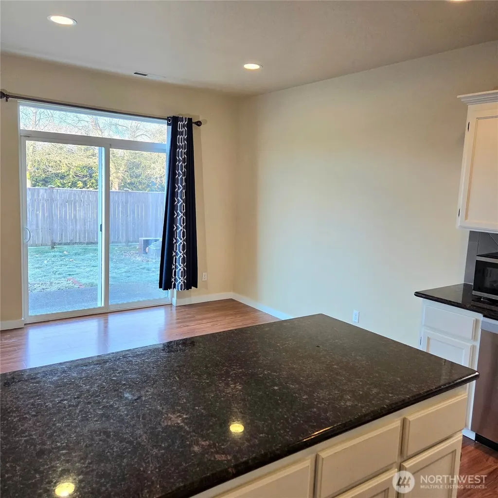 1605 Riddell Avenue NE Orting WA 98360