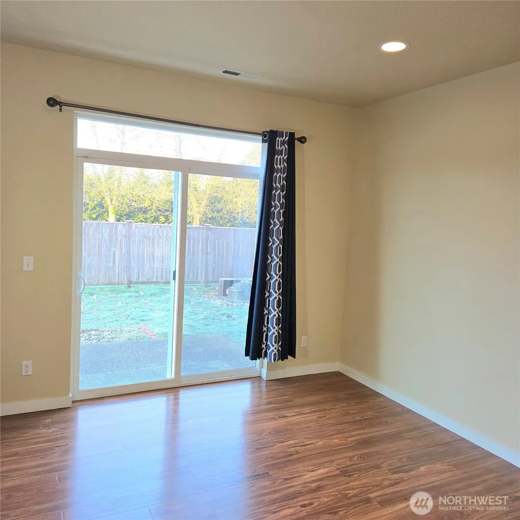 1605 Riddell Avenue NE Orting WA 98360