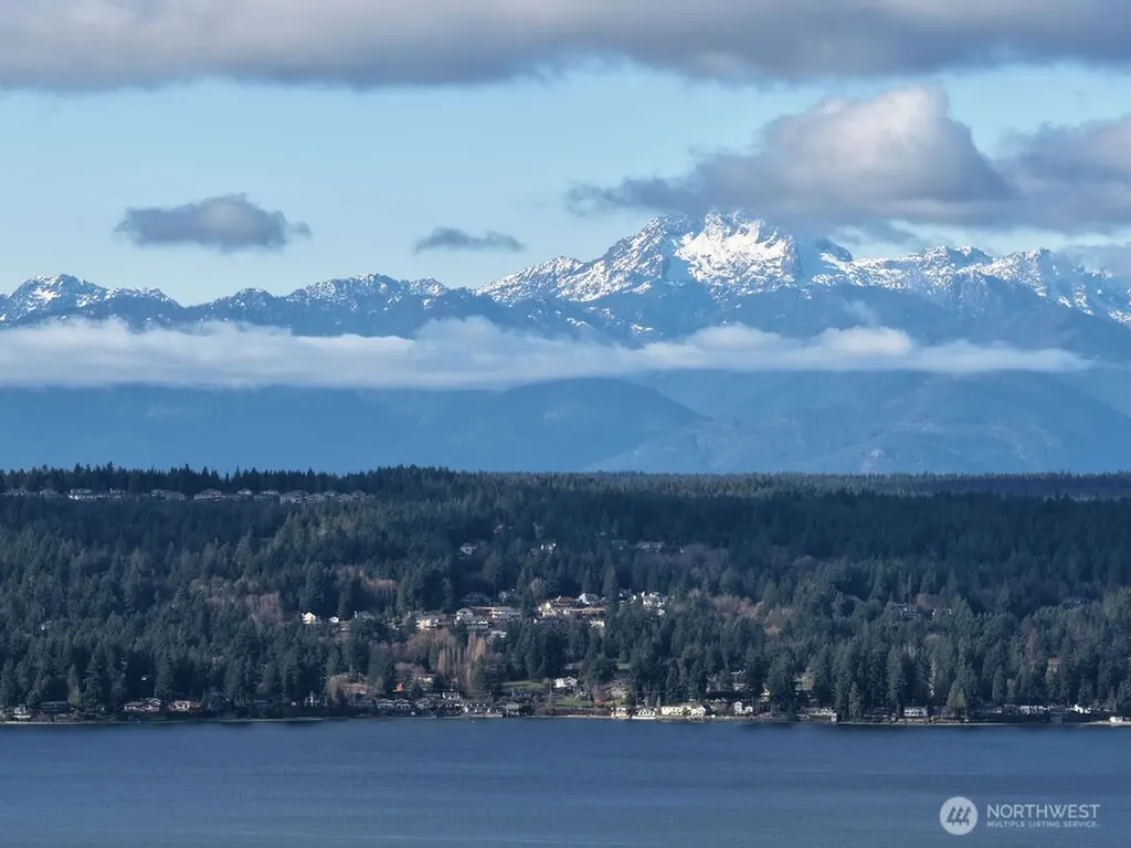 6190 Holland Road NW Bremerton WA 98311