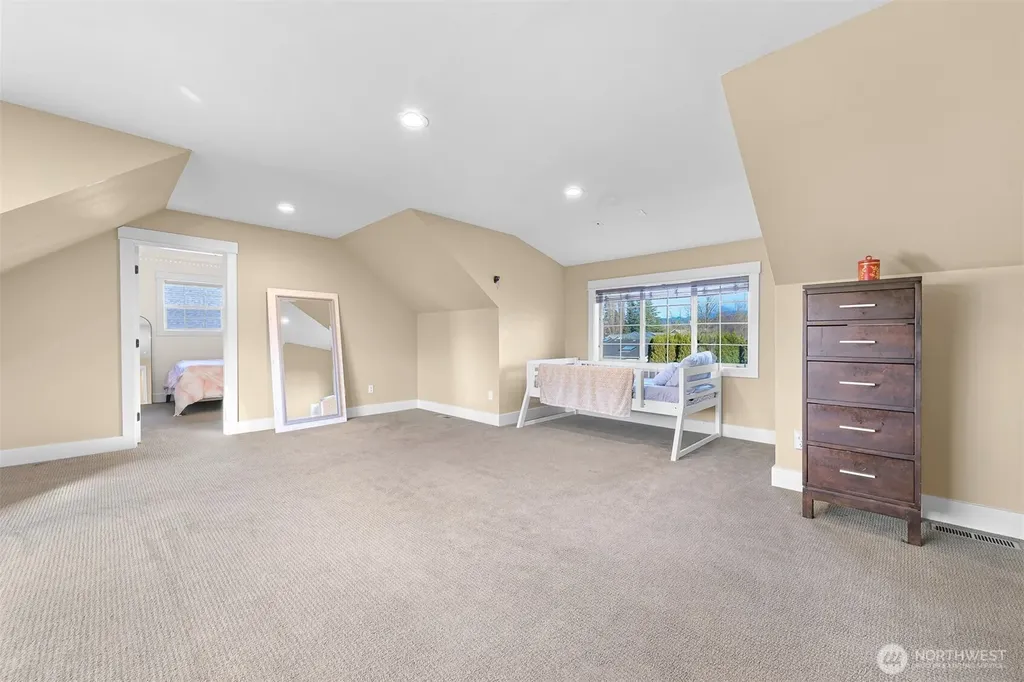 109 W 2nd Street Nooksack WA 98276